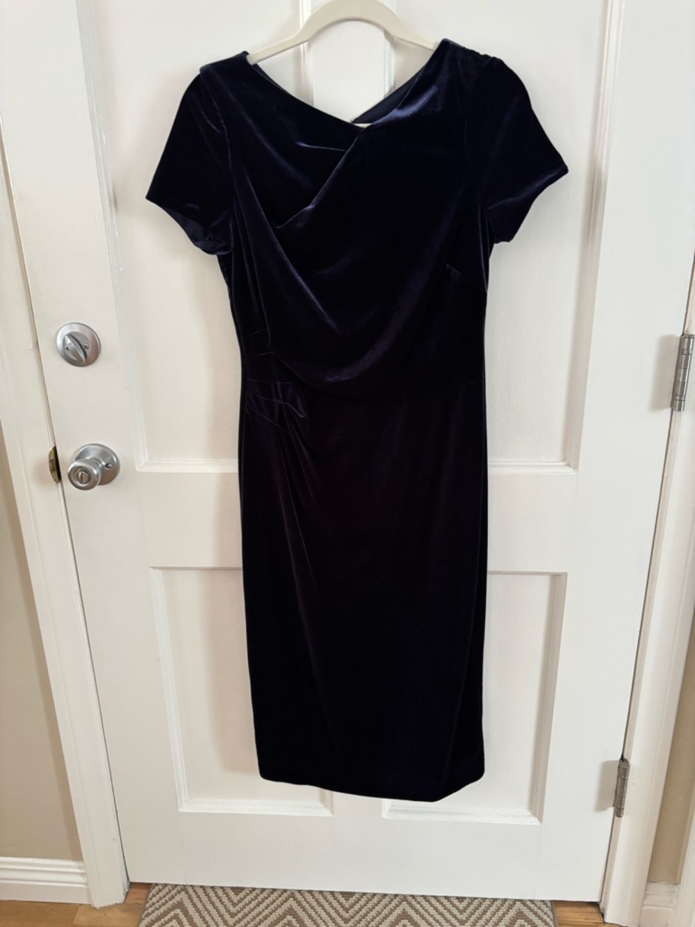 2 for $30 🌸Chaps Velvet Midi Dress in Navy